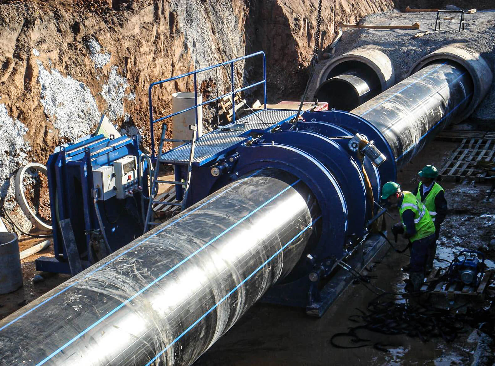 الرواد لصناعة المواسير | Al Rowad HDPE Pipes