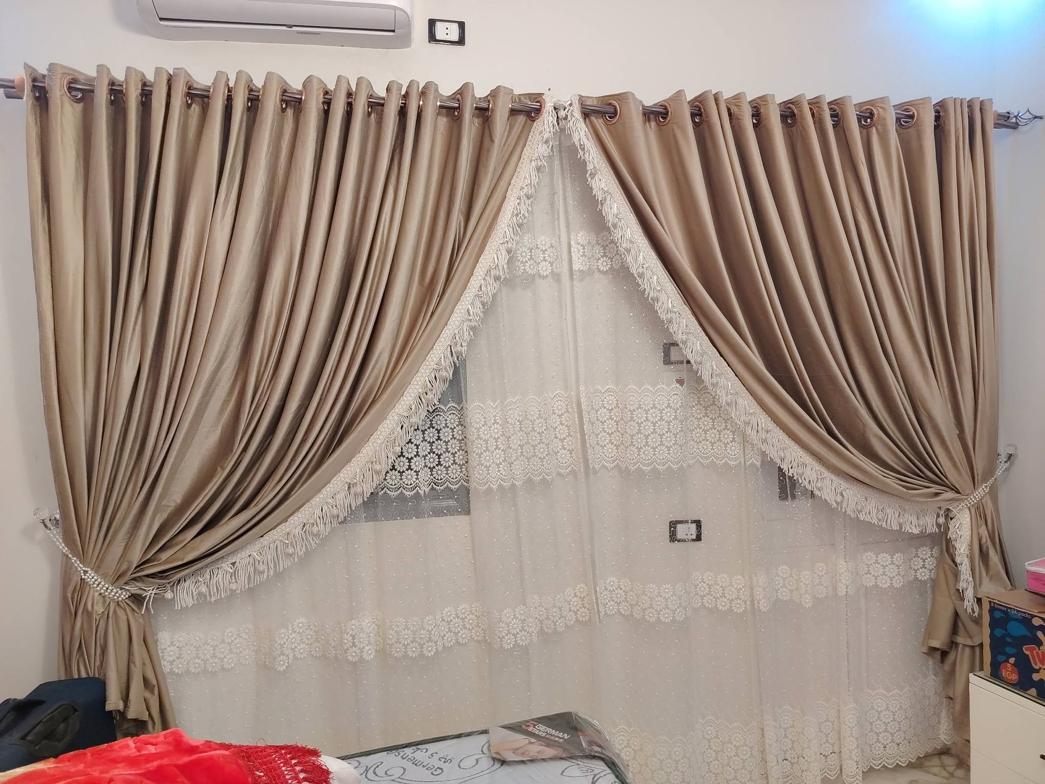 عالم الاثاث للتنجيد والستاير