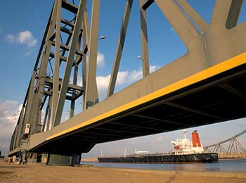 الوطنية لتصنيع المنشآت المعدنية | National Steel Fabrication