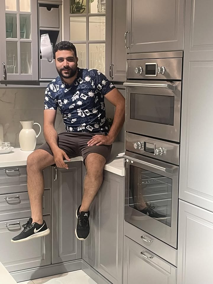 مصنع العالميه لصناعة الأثاث المنزلى logo