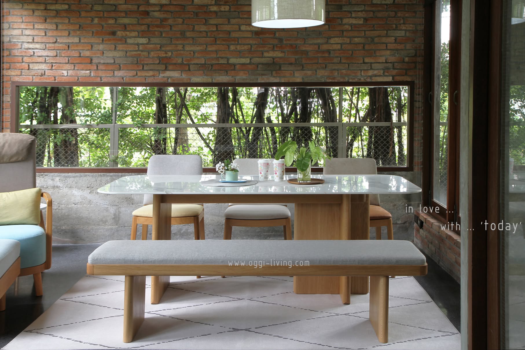 OGGI FURNITURE logo